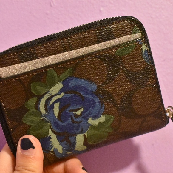 Coach wallet - Picture 2 of 7